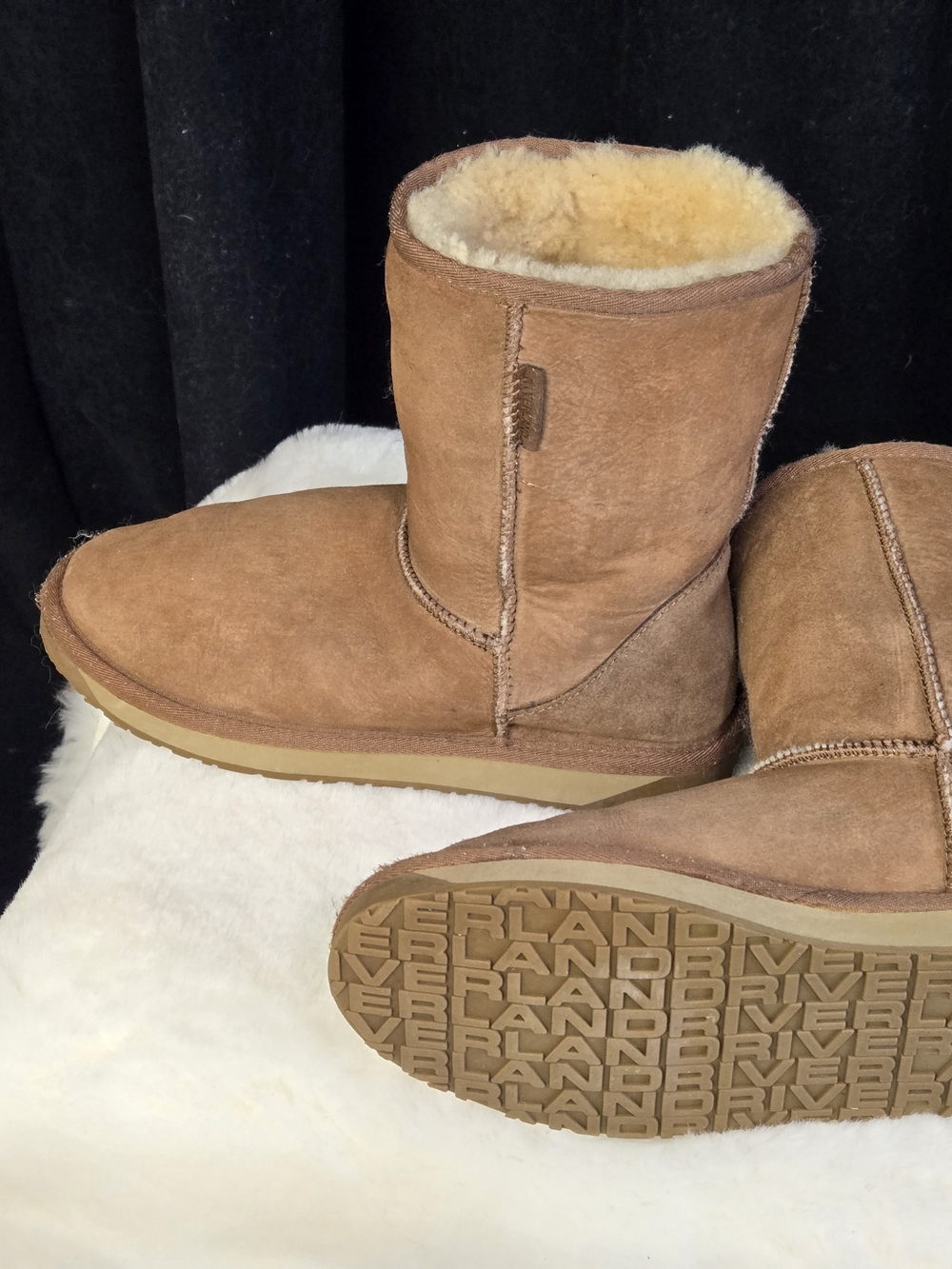 Riverland Lohan Boots Size 8 UGG Style Like New